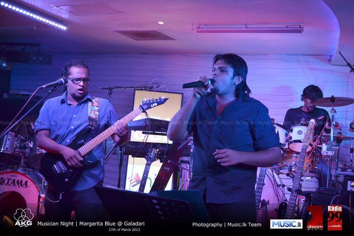 Live performance photo 10