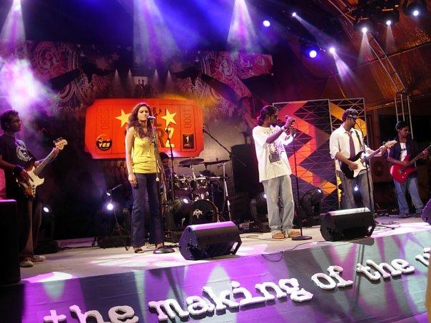 Live performance photo 30