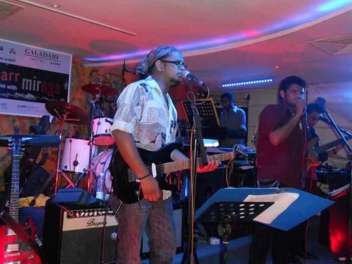Live performance photo 8