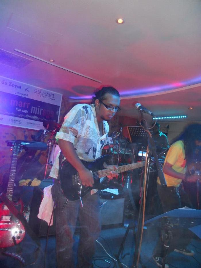 Live performance photo 9